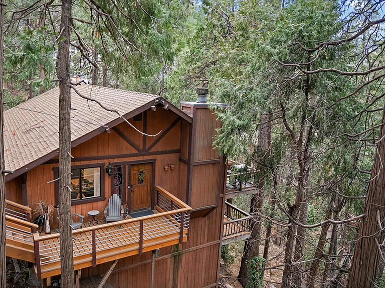 24166 Cresta Dr — Photo 22