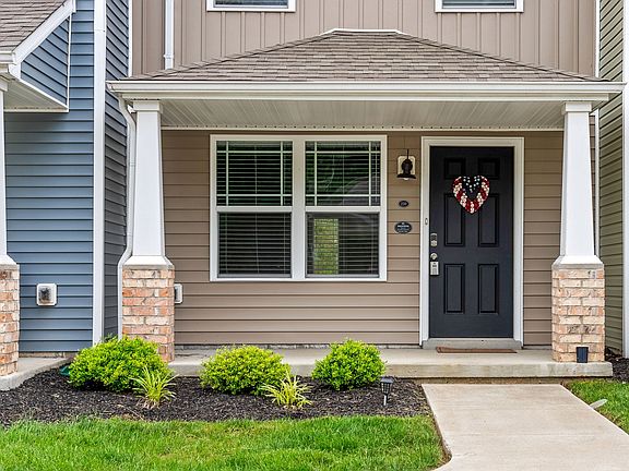 3rd image of 230 Woodland Valley Ln