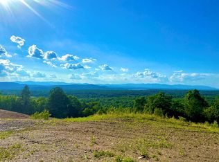 64 Fallkill Rd, Hyde Park, NY 12538