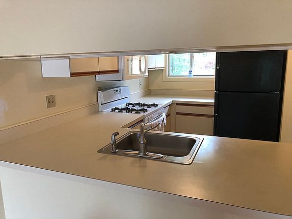 Kitchen refrigerator