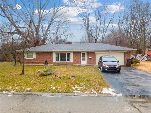389 Minty Dr, Dayton, OH 45415