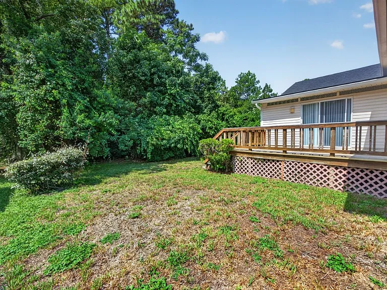 9256 Dale View Ln W — Photo 29