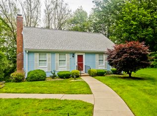 11 Oxford Dr UNIT 11, Suffield, CT 06078