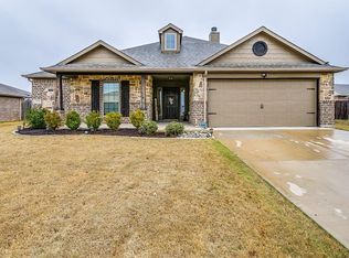 1806 Sabine Dr, Midlothian, TX 76065