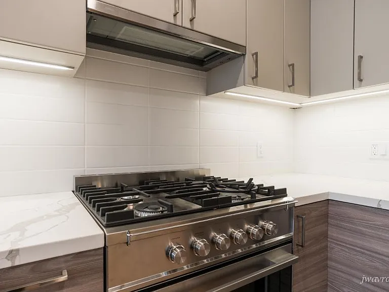 25 Grace St #101 — Photo 6