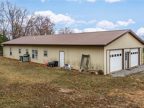 5th image of 2308 E Crawford St