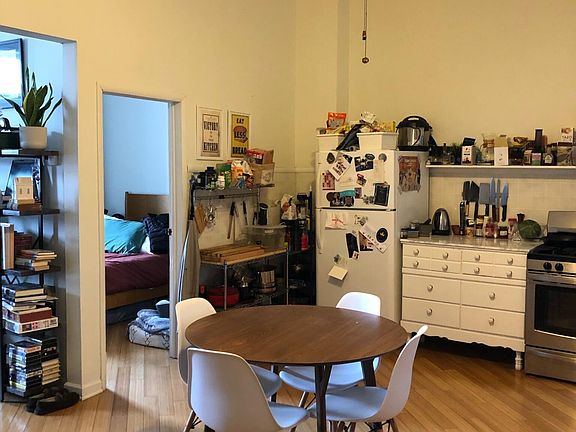 3rd image of 1524 N Milwaukee Ave #3a9mcfbpp