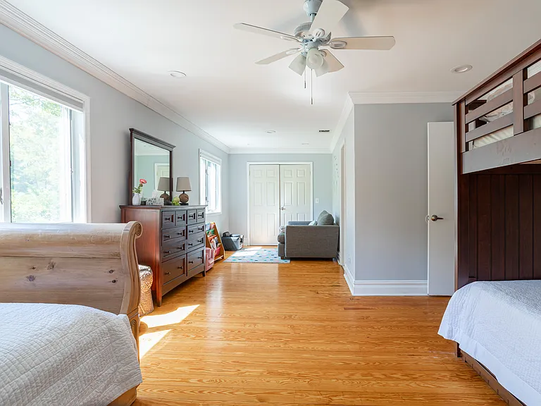 2300 Pine Tree Rd — Photo 22