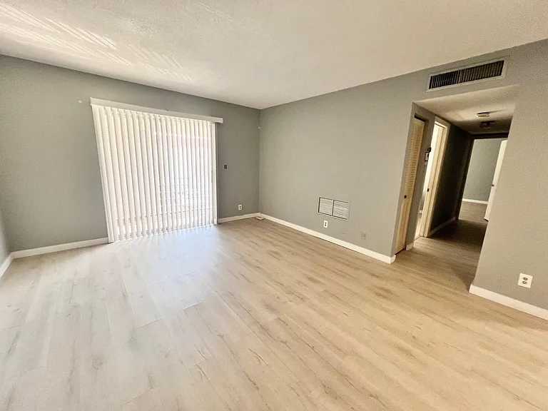 3550 NW 8th Ave #612 — Photo 10