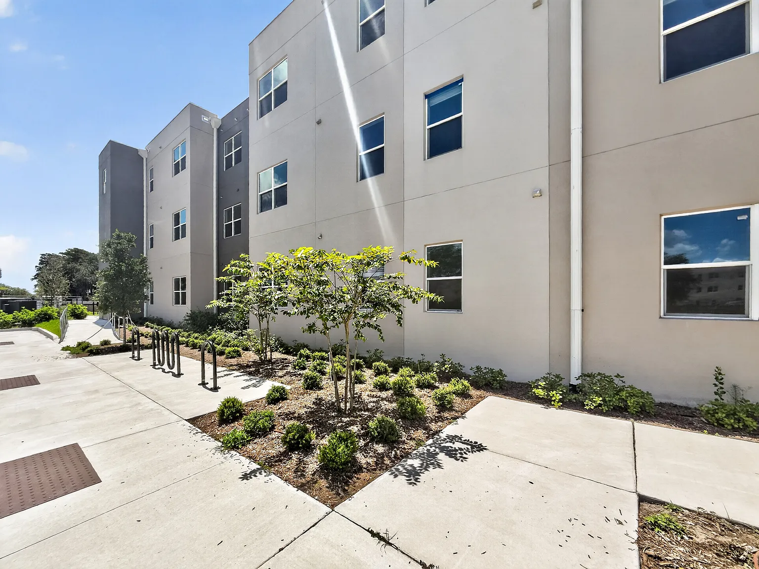 3 bed, 774 sqft, $1,700 — Photo 4