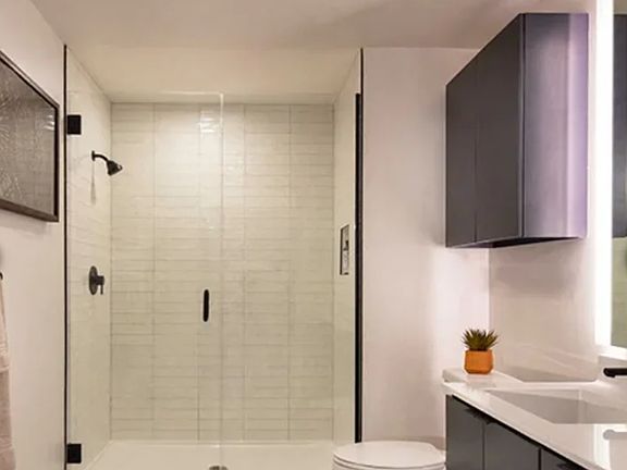 3rd image of 636 W North Ave #415