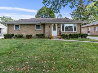 1115 Brookfield Rd, Rockford, IL 61107