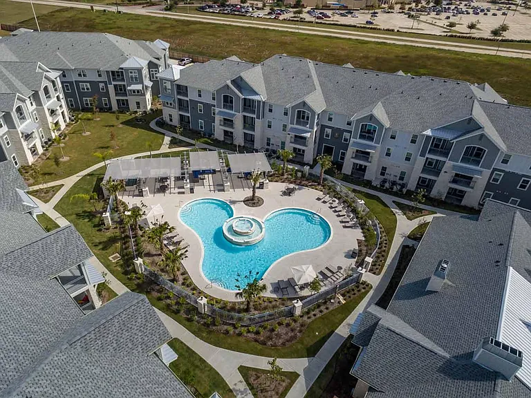 Catalon at Lago Mar I & II — Photo 13