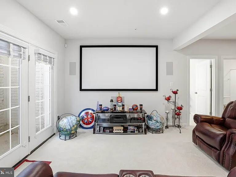 6702 Savannah Dr — Photo 48