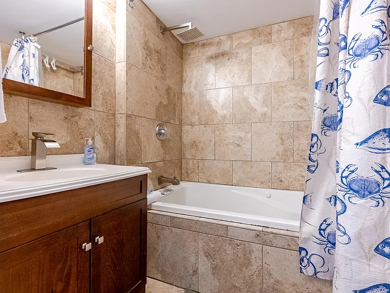 16908 Innocente Ave #B — Photo 8