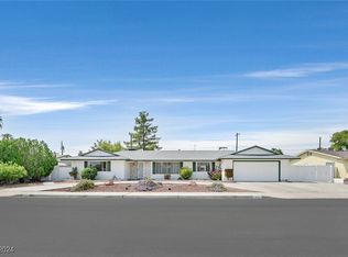 1801 Stonehaven Dr, Las Vegas, NV 89108