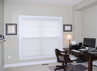 13071 Greg Roy Ln, Herndon, VA 20171