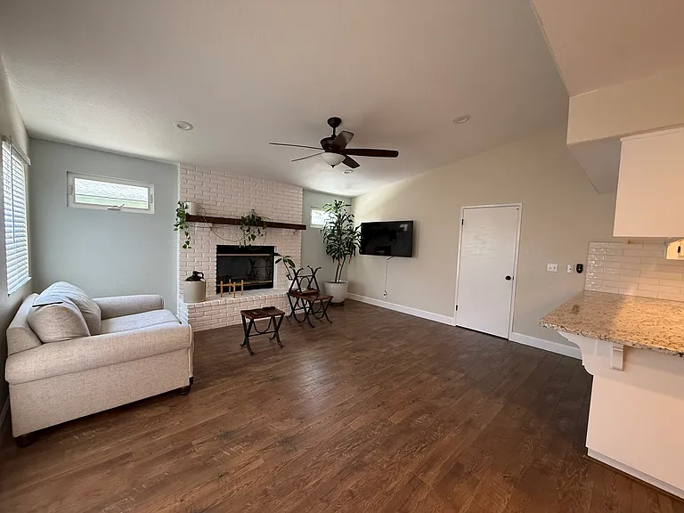 1118 Amie Ct — Photo 5