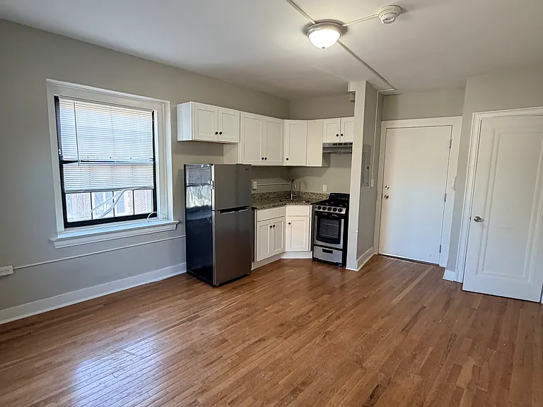 1175 Chapel St #2O3 — Photo 2