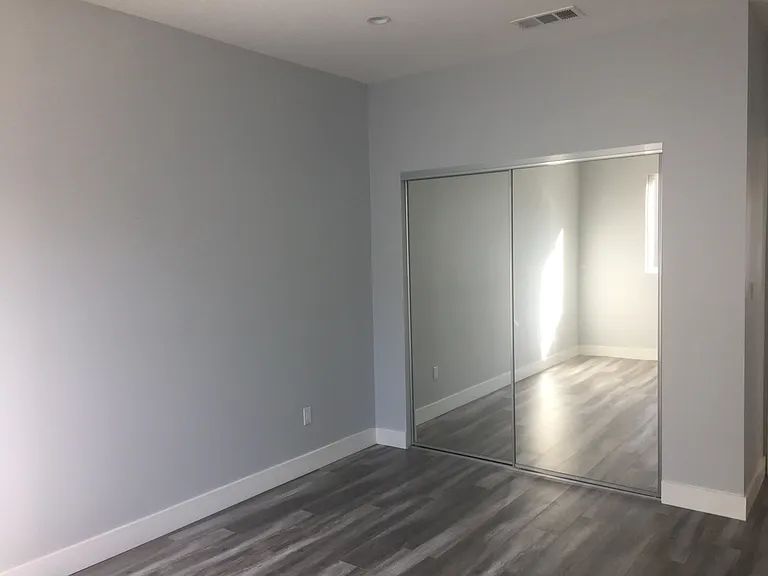 6733 1/2 Kraft Ave — Photo 16
