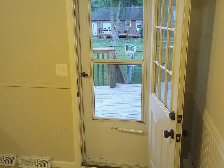 238 Downey Dr — Photo 10