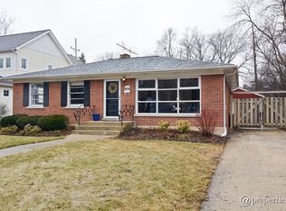 136 S Summit St, Wheaton, IL 60187
