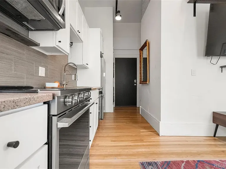 740 N Sherman St #305 — Photo 3