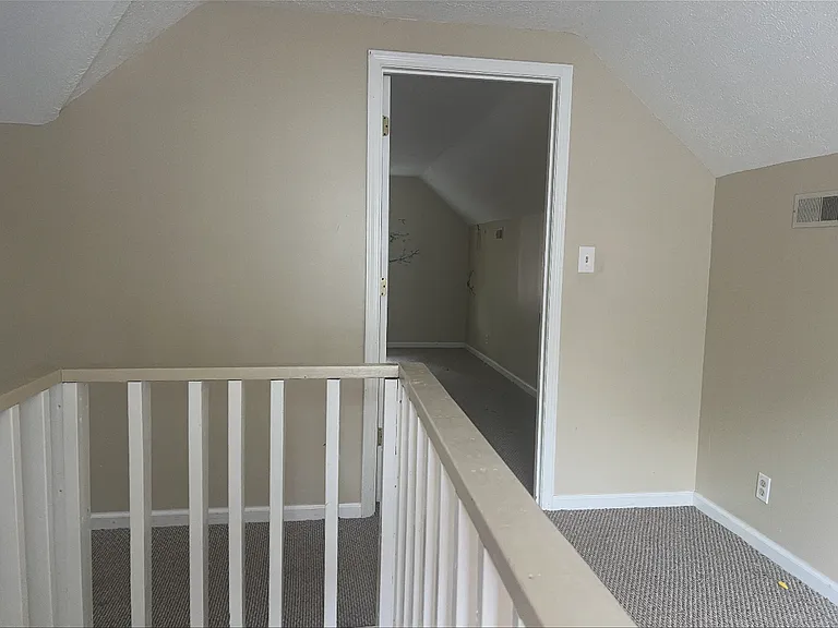 114 Ridgeway Ave — Photo 6