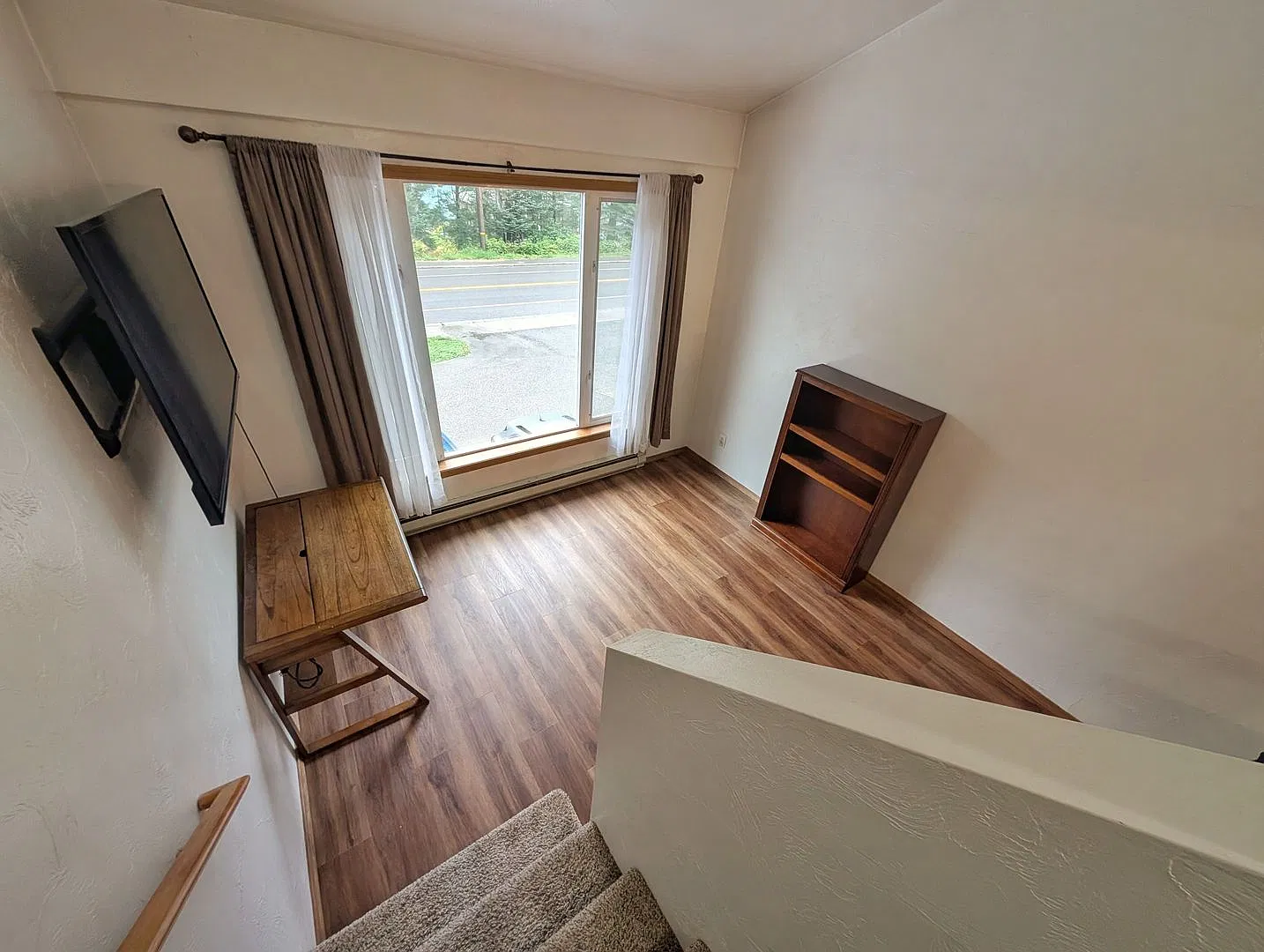 2BD/1.5BA Douglas Condo, with or w/out Furn., Optional Short/Long Term, One Pet, 2 Pking Sp — Photo 2