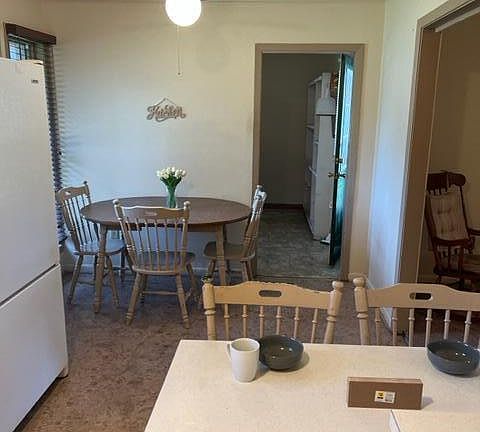 4th image of 704 Vicnaire St