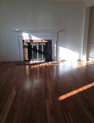 Living Room w/Fireplace