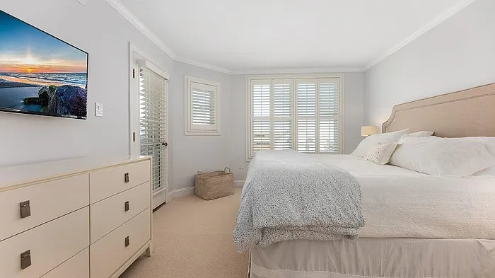 700 1st Ave #317 — Photo 3