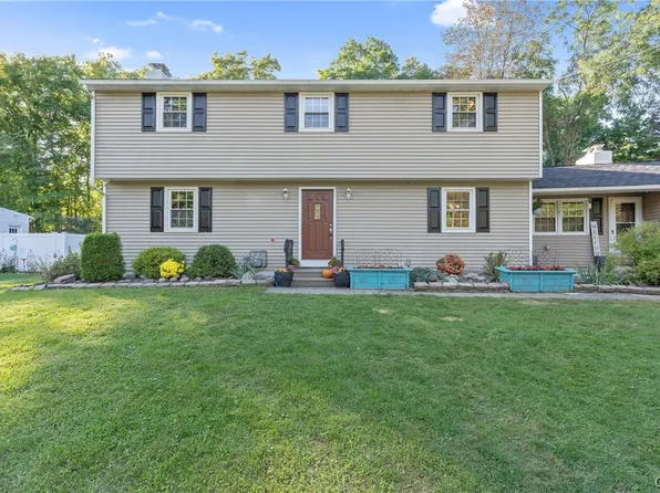 109 Old Powder Mill Rd, Fayetteville, NY 13066