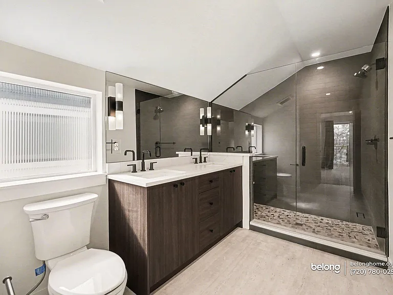 1415 Zenobia St — Photo 10