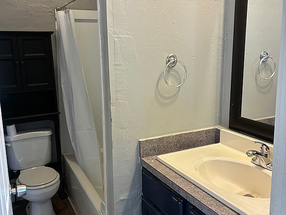 5th image of 1441 W 57th St APT 3