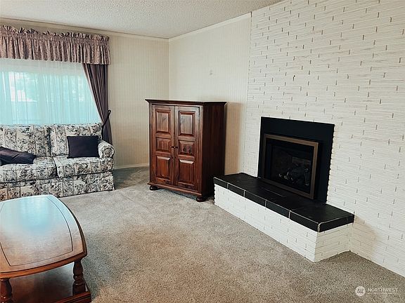 3rd image of 26122 176th Avenue SE