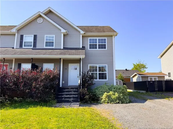 146 Ivy Rd, Moncton, NB E1G 5A2