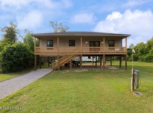 105 Baker St, Waveland, MS 39576