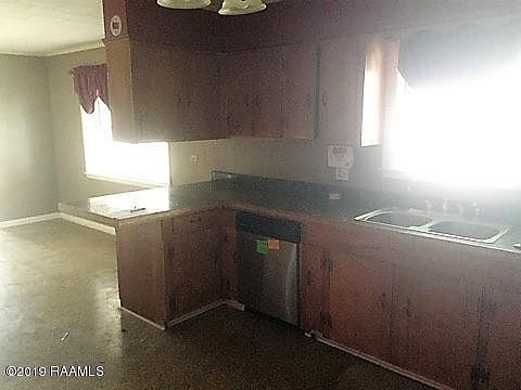 3rd image of 216 Pellerin St