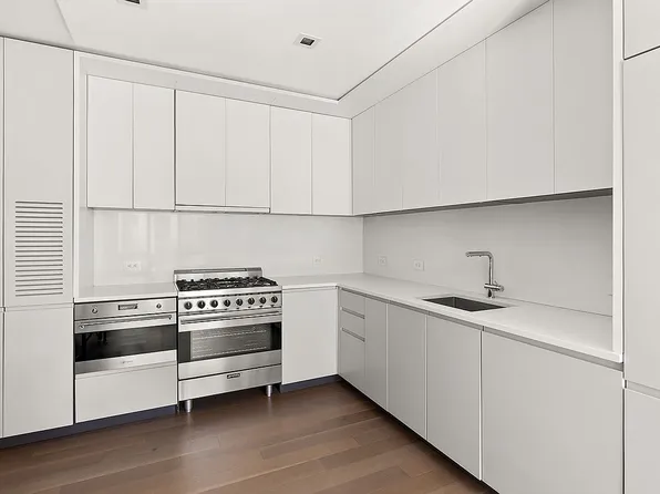 150 Rivington St APT 3E, New York, NY 10002