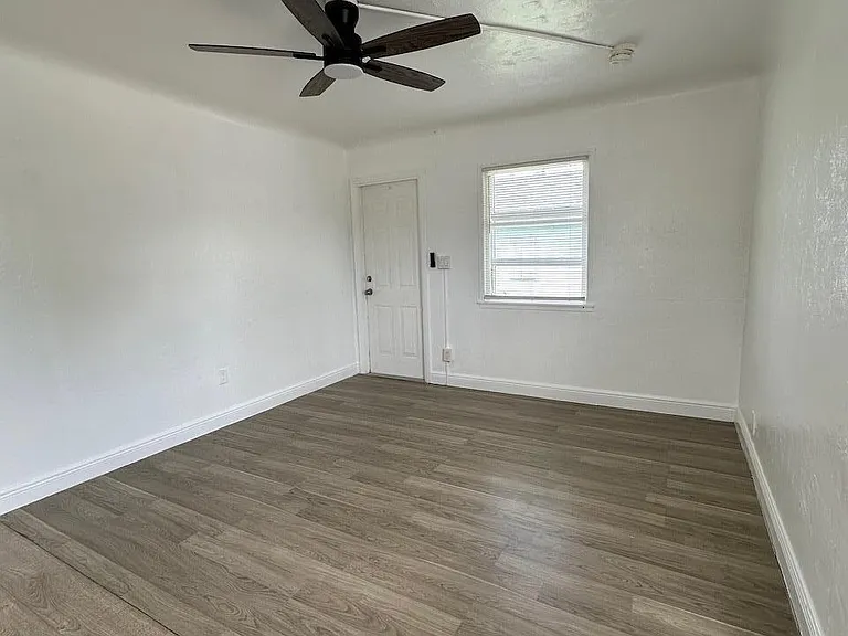 17 Detroit St #1 — Photo 3