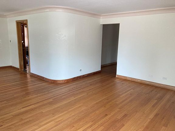 4th image of 3311 Wisconsin Ave #1