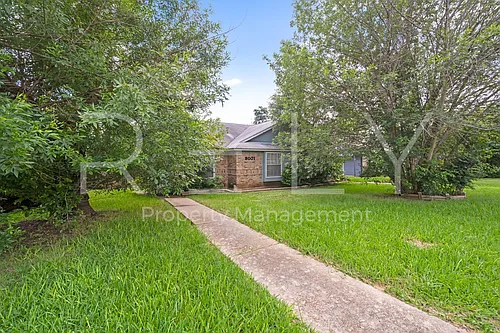 8001 W Gate Blvd Photo 1 8001 W Gate Blvd Photo 1