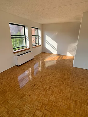 Rented by eRealty Advisors Inc | media 17