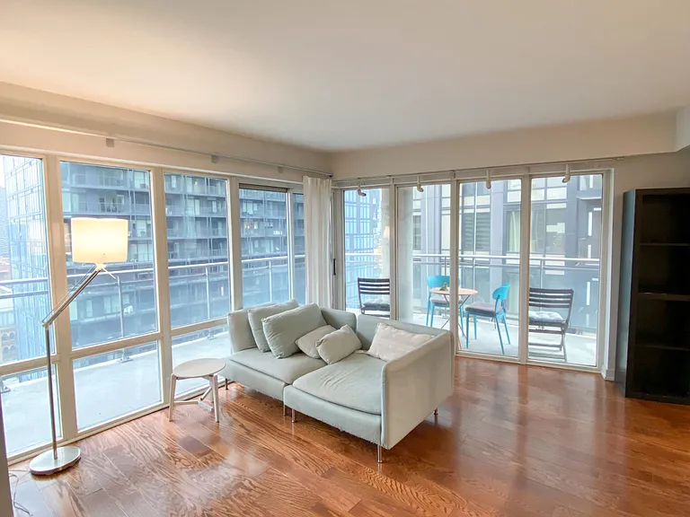 255 Richmond St E #1504 — Photo 14