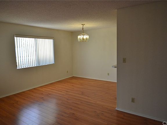 4th image of 420 Milford St APT H