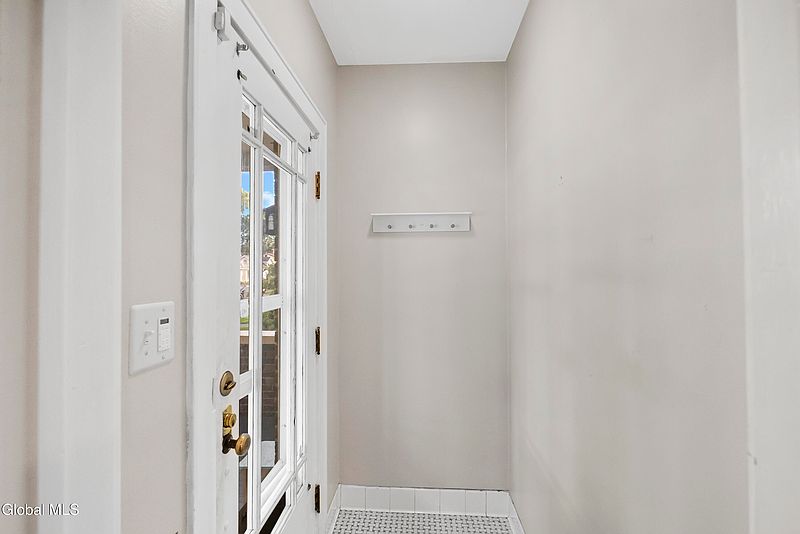 5th image of 22 Marwill Street