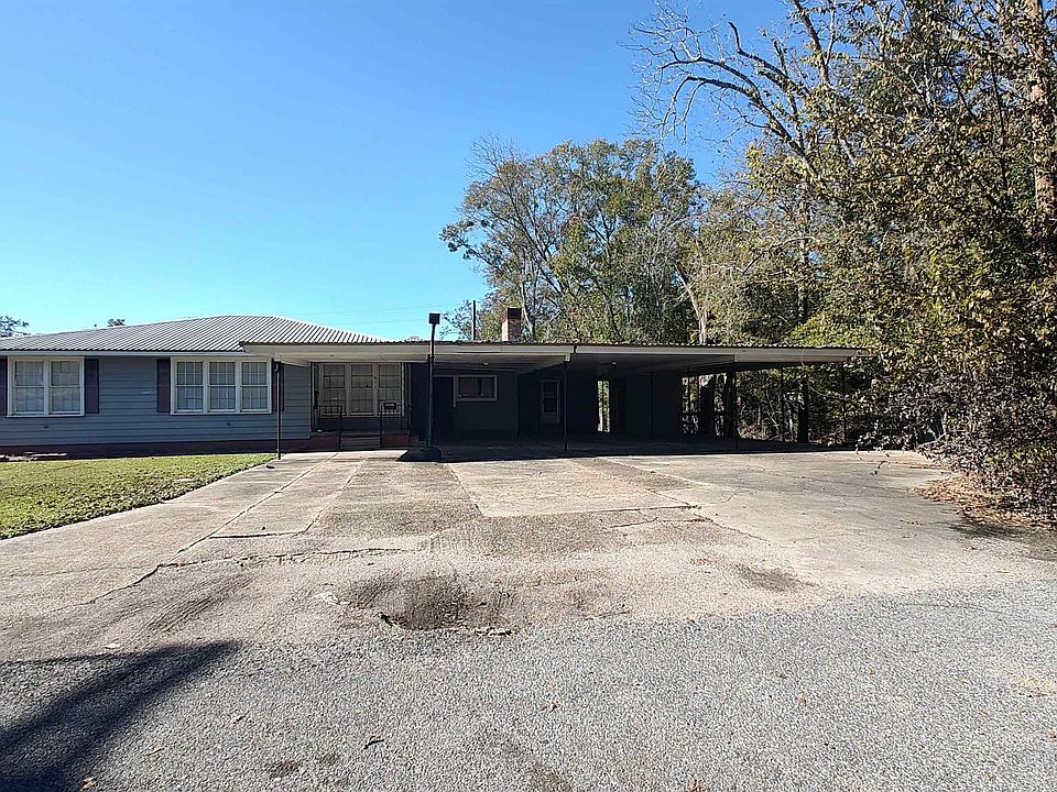 1st image of 811 Schriever St