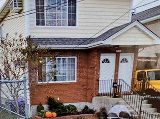 18-23 Channel Rd, Far Rockaway, NY 11693