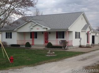 311 W 2nd St, Morrisonville, IL 62546